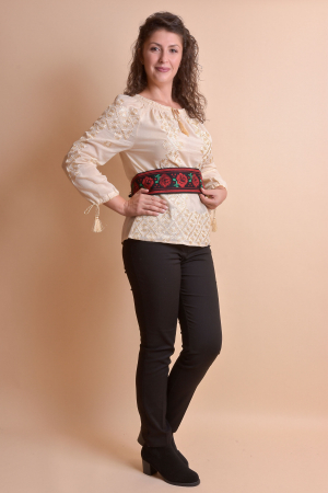 Brau traditional negru cu motiv floral rosu Rodica [5]