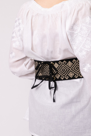 Brau traditional negru cu motiv geometric auriu Dora [2]