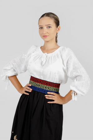 Brau traditional negru cu motiv geometric tricolor Romanita [1]