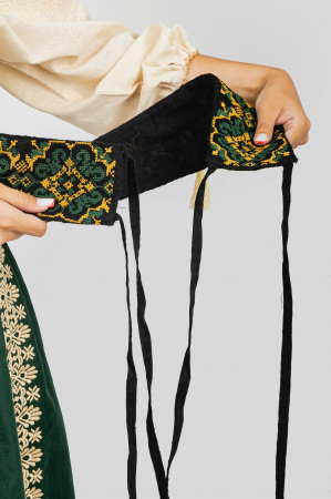 Brau traditional verde cu motiv floral galben Cecilia [2]