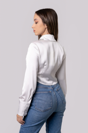 Camasa alba cu guler stilizat cu pietre colorate [3]