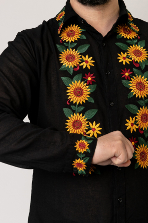 Camasa barbateasca traditionala neagra cu motiv floral galben Darius [1]