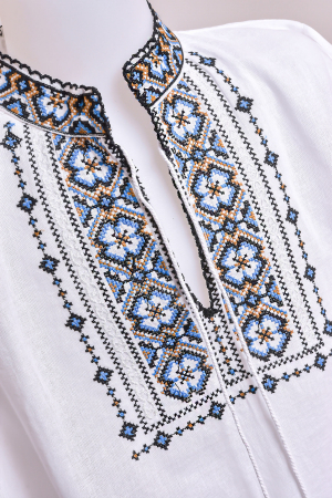 Camasa traditionala de baieti alba cu motiv geometric multicolor Vlad [1]
