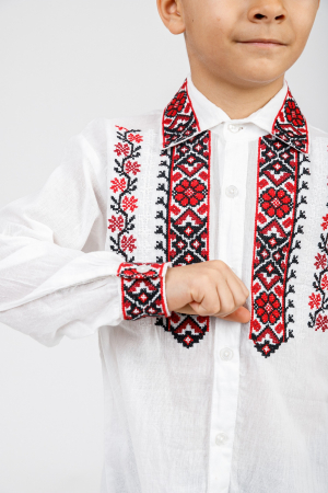 Camasa traditionala de baieti alba cu motiv geometric rosu Darius 02 [1]