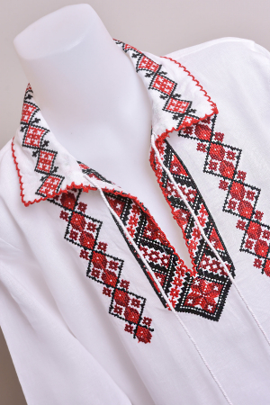 Camasa traditionala de baieti alba cu motiv geometric rosu Teodor 02 [1]