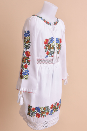 Compleu traditional alb pentru fetite cu motiv floral multicolor Iustina [2]