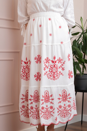 Fusta alba cu broderie florala rosie Carmen 01 [1]