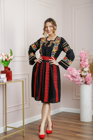 Fuste traditionale si fote - Fusta traditionala neagra cu broderie florala rosie Cecilia 03