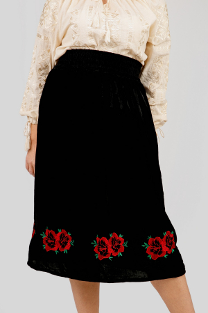 Fusta traditionala neagra cu broderie florala rosie Florenta 02 [1]