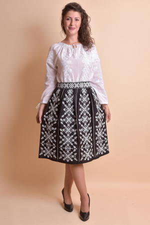 Fusta traditionala neagra cu broderie geometrica alba Eliza [3]