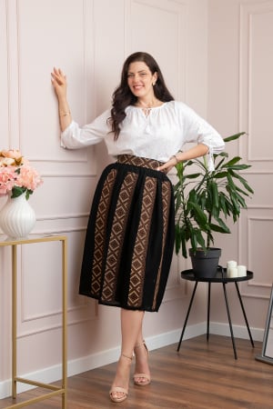 Fuste traditionale si fote - Fusta traditionala neagra cu broderie geometrica maro Magdalena 01
