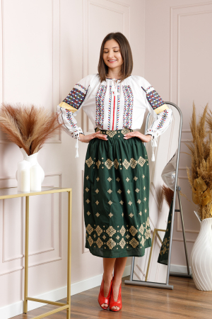 Fusta traditionala verde cu broderie florala aurie Ramona 02 [3]