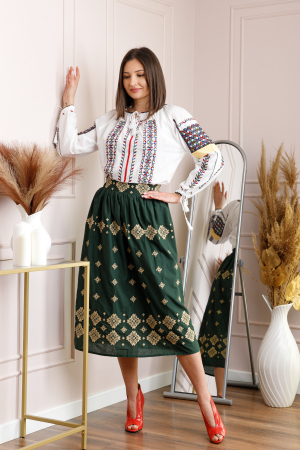 Fuste traditionale si fote - Fusta traditionala verde cu broderie florala aurie Ramona 02