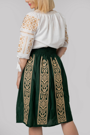 Fusta traditionala verde cu broderie geometrica crem Lacramioara [3]