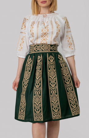 Fusta traditionala verde cu broderie geometrica crem Lacramioara [2]