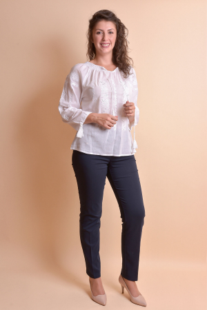 Ie traditionala alba cu motiv floral alb Arabella [8]