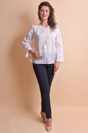 Ie traditionala alba cu motiv floral alb Arabella [6]