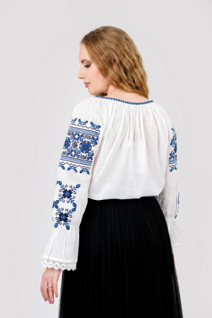 Ie traditionala alba cu motiv floral albastru Liana 05 [2]