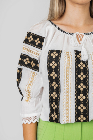 Ie traditionala alba cu motiv floral auriu Albina [1]