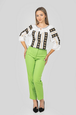 Ie traditionala alba cu motiv floral auriu Albina [3]