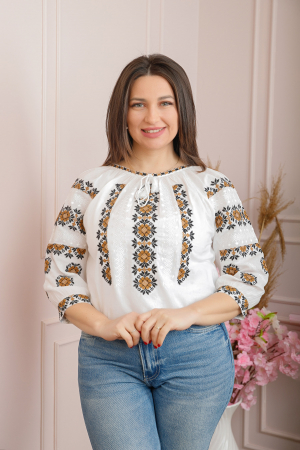 Ie traditionala alba cu motiv floral maro Ivona [0]