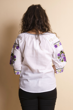 Ie traditionala alba cu motiv floral mov Crenguta 02 [2]