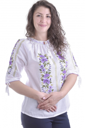 Ie traditionala alba cu motiv floral mov Ruxandra 02 - maneca scurta [1]