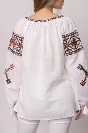 Ie traditionala alba cu motiv floral multicolor Petronela 02 [2]