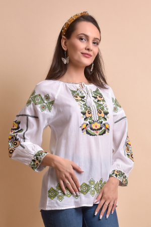 Ie traditionala alba cu motiv floral multicolor Mioara [3]