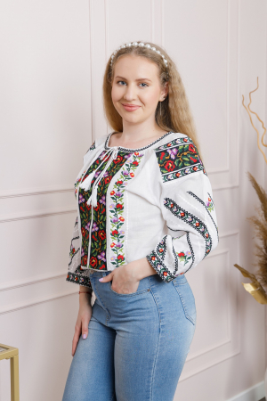 Ie traditionala alba cu motiv floral multicolor Vanda 01 [2]