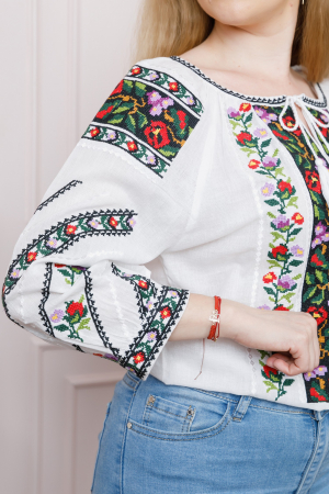 Ie traditionala alba cu motiv floral multicolor Vanda 01 [1]