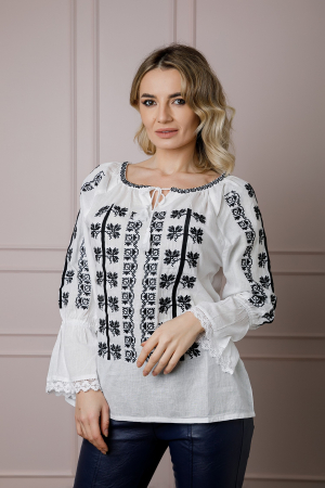 Ie cu maneca lunga - Ie traditionala alba cu motiv floral negru Alice