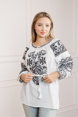 Ie traditionala alba cu motiv floral negru Cecilia [2]