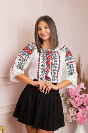 Ie cu maneca scurta - Ie traditionala alba cu motiv floral rosu Adriela 02
