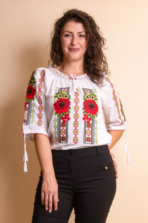 Oferta saptamanii - Ie traditionala alba cu motiv floral rosu Anca