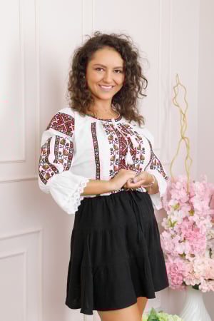 Ie cu maneca scurta - Ie traditionala alba cu motiv floral rosu Loredana