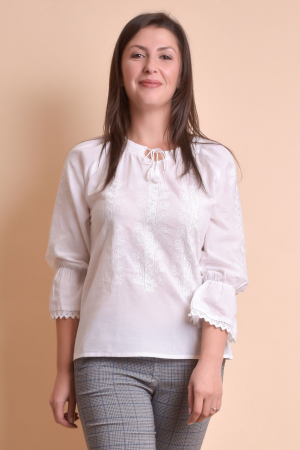 Ie traditionala alba cu motiv geometric alb Valeria [0]