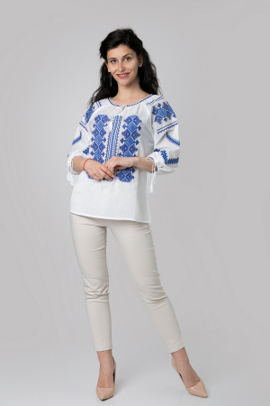 Ie traditionala alba cu motiv geometric albastru Smaranda 06 [3]