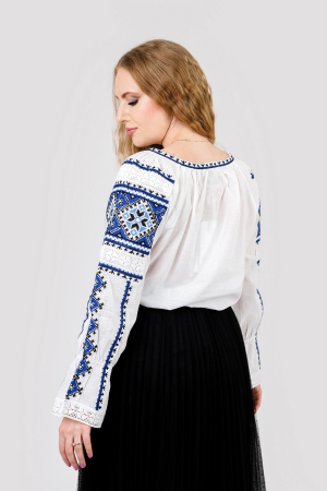 Ie traditionala alba cu motiv geometric albastru Paraschiva 04 - maneca lunga [2]