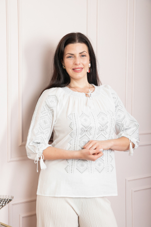 Ie traditionala alba cu motiv geometric argintiu Emanuela [6]