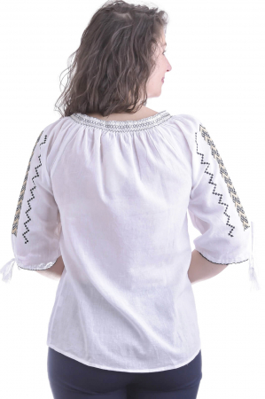 Ie traditionala alba cu motiv geometric auriu Tatiana [2]
