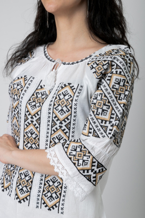 Ie traditionala alba cu motiv geometric crem Ina 01 [1]