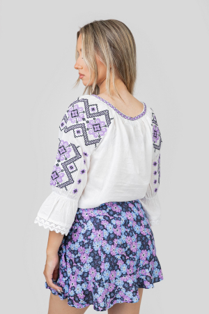 Ie traditionala alba cu motiv geometric mov Erica 01 [2]