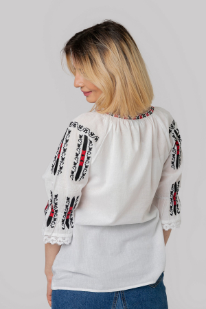 Ie traditionala alba cu motiv geometric multicolor Rania [2]