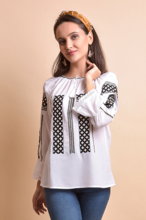 Ie traditionala alba cu motiv geometric negru Adelaida [2]