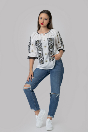 Ie traditionala alba cu motiv geometric negru Cornelia - maneca scurta [3]