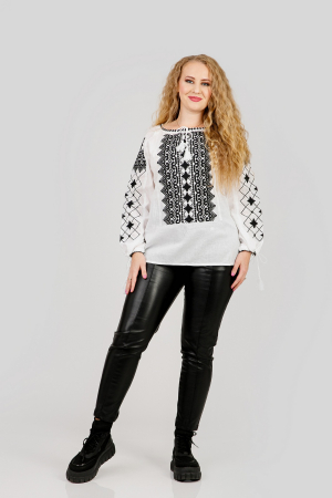 Ie traditionala alba cu motiv geometric negru Luiza 01 [3]