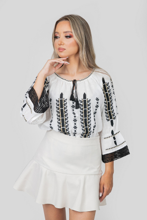Ie cu maneca scurta - Ie traditionala alba cu motiv geometric negru Viviana 03