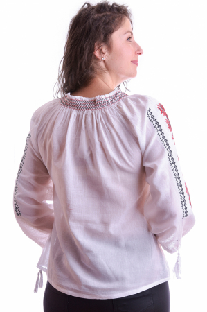 Ie traditionala alba cu motiv geometric rosu Camelia [2]