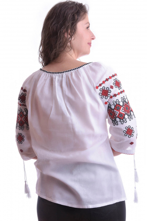 Ie traditionala alba cu motiv geometric rosu Dorina 01 [3]